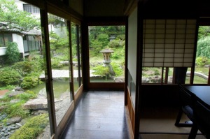 三楽荘